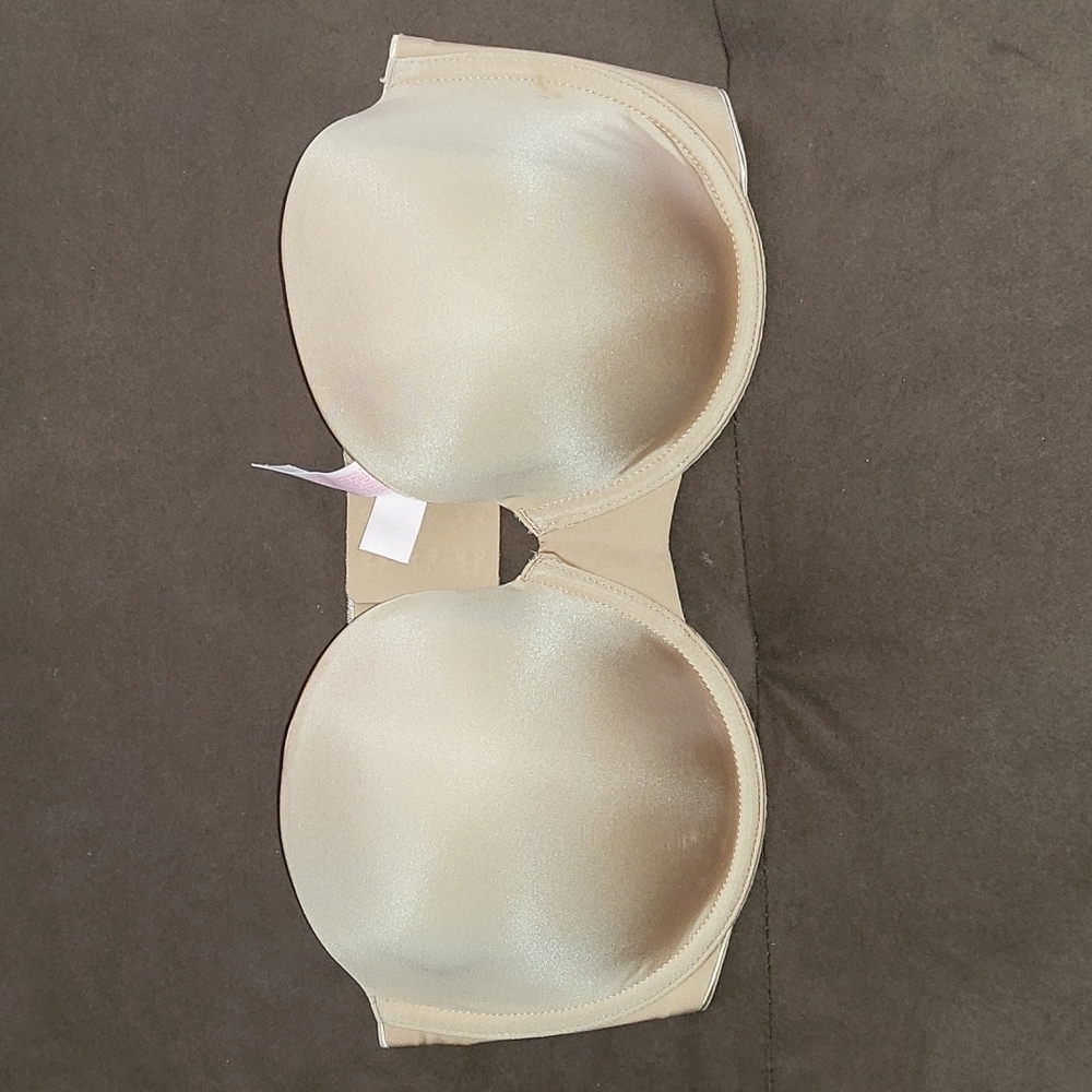 Victoria's Secret 34DD bra